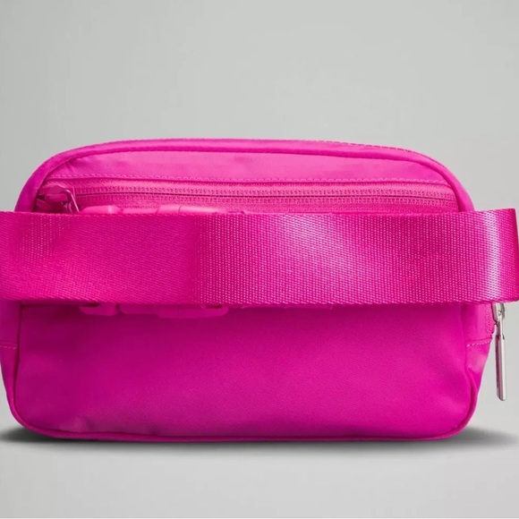 Lululemon Everywhere Belt bag sonic pink - Picture 7 of 11
